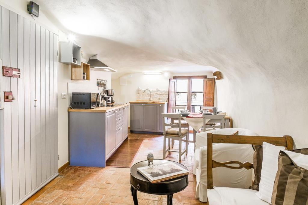 Lyon Apartment Anfiteatro Square, Lucca Ngoại thất bức ảnh